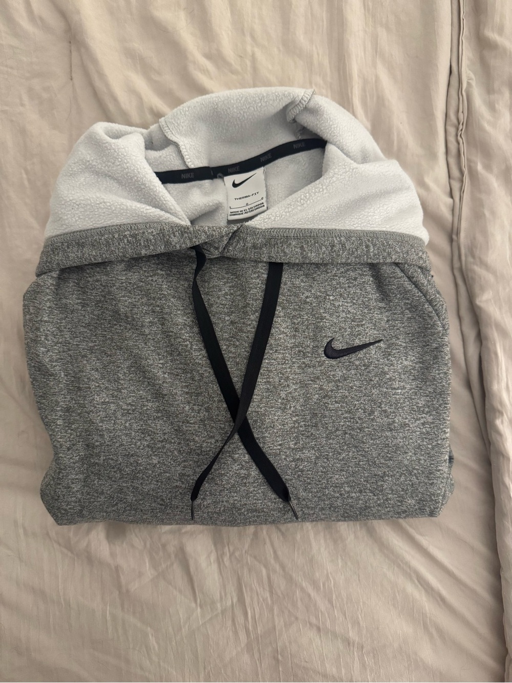 Nike Men’s Gray Hoodie